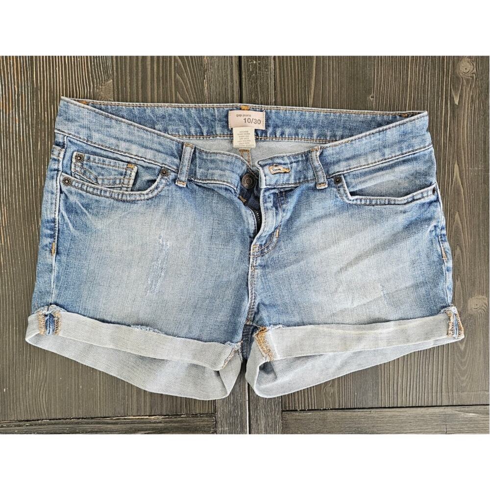 Gap Denim Shorts | Classic Medium Wash Cuffed Jean Shorts | Size 10 / 30